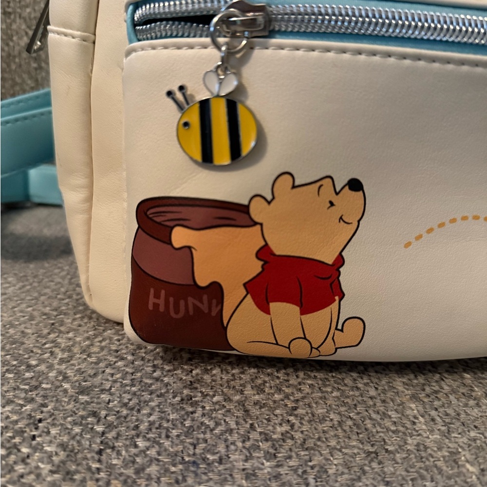 Disney Loungefly Cream Backpack with Pooh and Friends - Picture 4 of 6